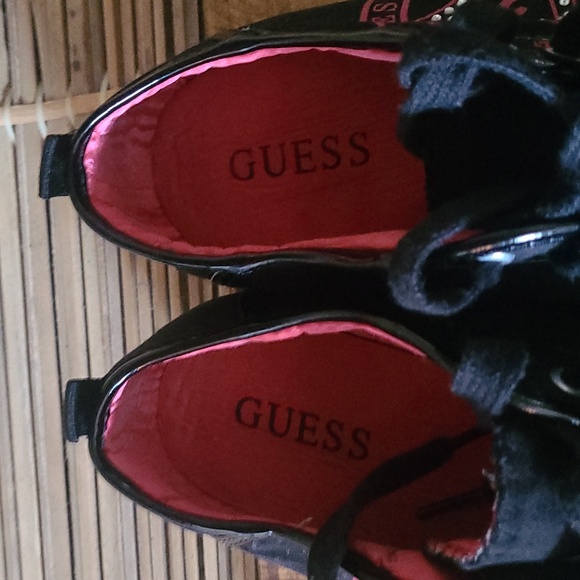Guess shoes - Picture 2 of 2